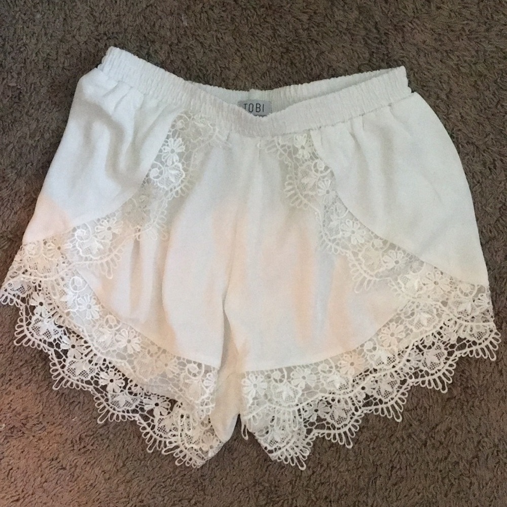 Tobi White Lace Shorts